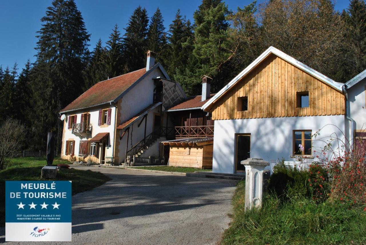 Gîte du Fourpéret-Parc Naturel du Haut-Jura Longevilles-Mont-dʼOr Exterior foto